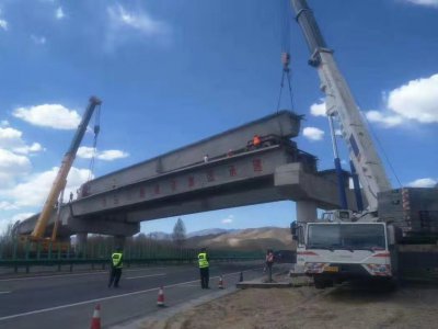 橋樑建(jian)設(she)